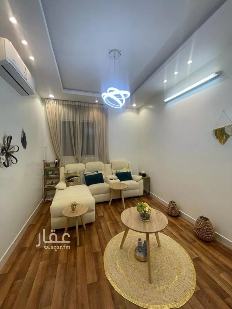 فيلا للبيع في شارع محمد بن أحمد الغزوي, حي الرمال, مدينة الرياض, منطقة الرياض صورة 3