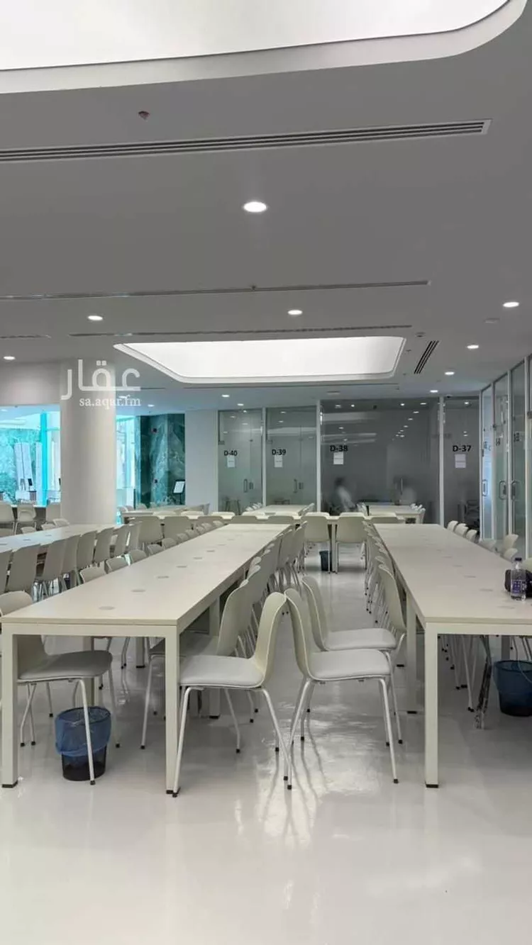 مكتب تجاري للإيجار في شارع الملك عبدالعزيز ابن عبدالرحمن سعود الفرعي, حي العارض, مدينة الرياض, منطقة الرياض 17