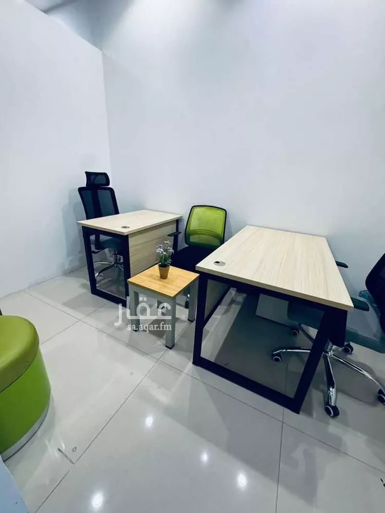 مكتب تجاري للإيجار في شارع الملك عبدالعزيز ابن عبدالرحمن سعود الفرعي, حي العارض, مدينة الرياض, منطقة الرياض