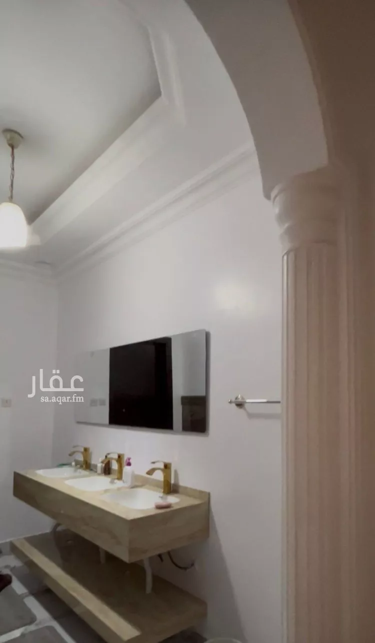 فيلا للبيع في شارع شارع الأمير سلطان بن عبدالعزيز, حي الخالدية, مدينة الدرعية, منطقة الرياض صورة 2