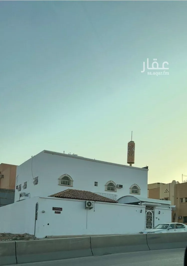 فيلا للبيع في شارع شارع الأمير سلطان بن عبدالعزيز, حي الخالدية, مدينة الدرعية, منطقة الرياض