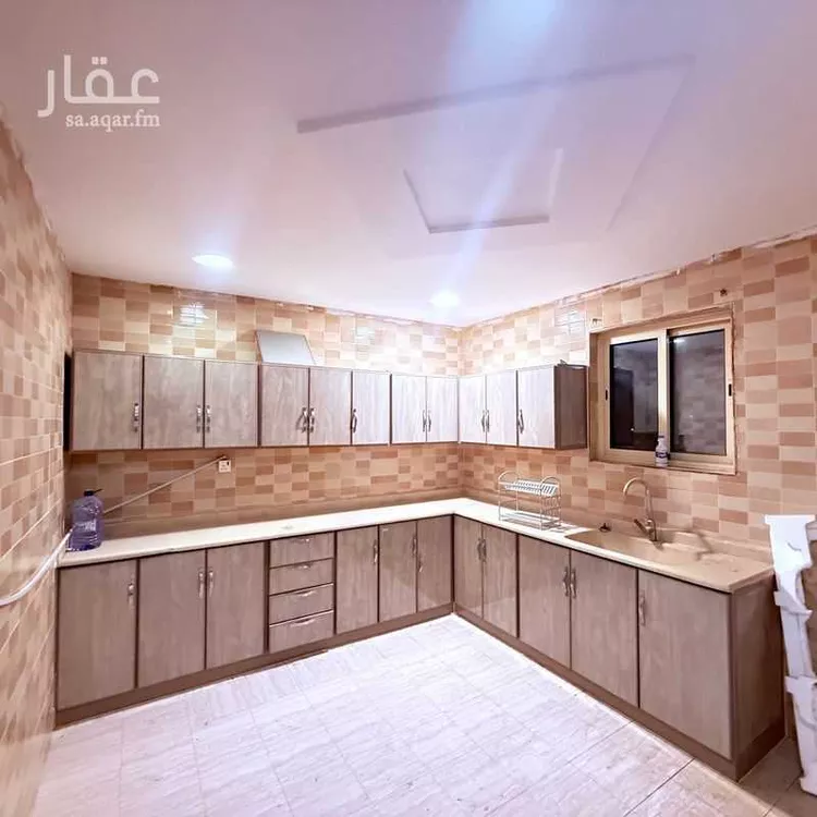 شقة للإيجار في شارع عين الحويرات, حي الحي الأكاديمي, مدينة الاحساء, المنطقة الشرقية صورة 2