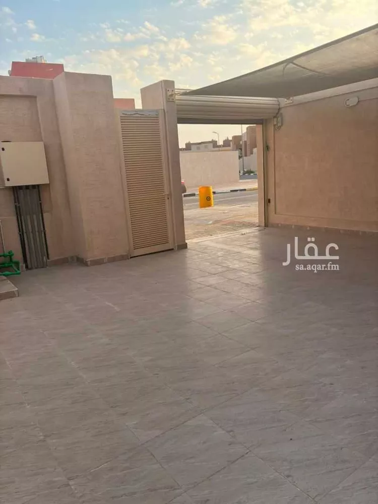فيلا للبيع في شارع عبد الرحمن بن هديان, حي الإسكان الأول, مدينة الاحساء, المنطقة الشرقية صورة 2