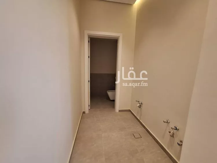 فيلا للبيع في شارع عبيدالله الفقيه, حي الرمال, مدينة الرياض, منطقة الرياض صورة 3