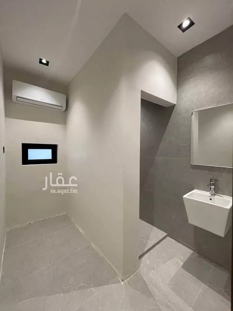 Floor for Rent in Riyadh Al Hamra 12