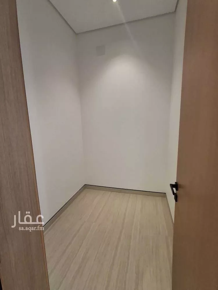 دور للبيع في شارع محمد الميدومي, حي العارض, مدينة الرياض, منطقة الرياض 9