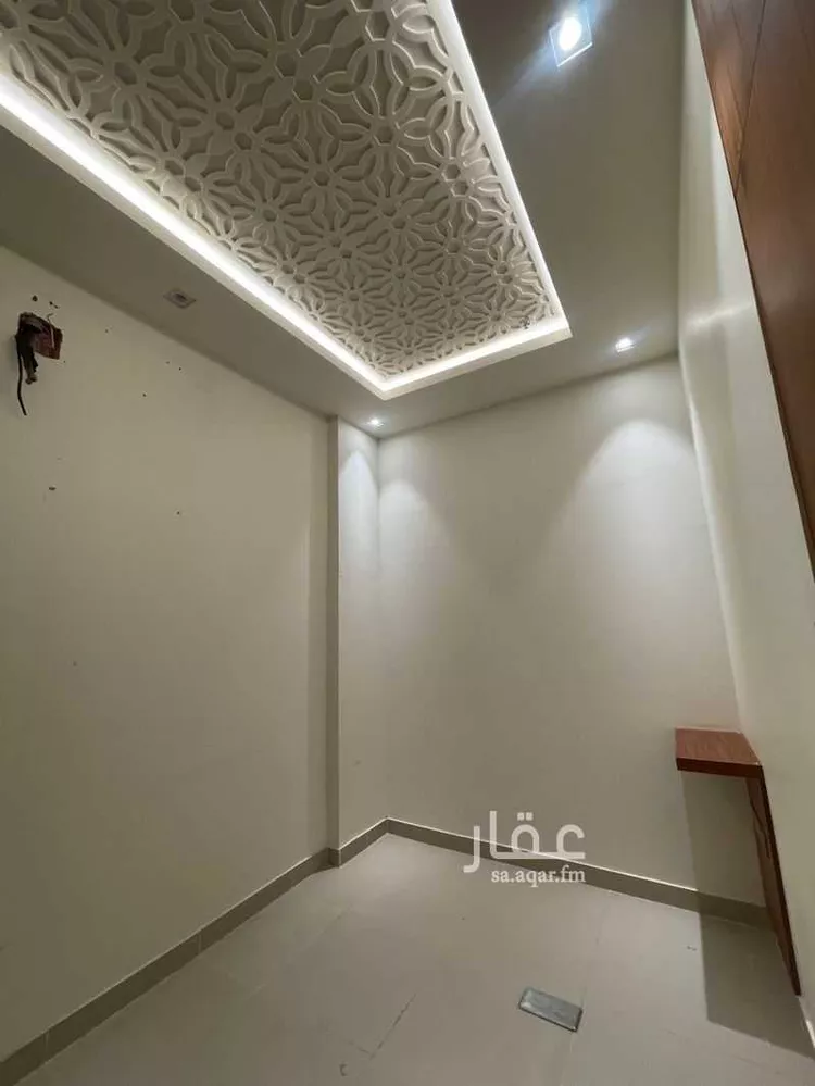 مكتب تجاري للإيجار في شارع طريق الملك عبدالعزيز, حي الغدير, مدينة الرياض, منطقة الرياض صورة 2