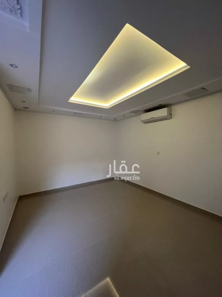 فيلا للبيع في شارع عمر الهواري, حي القيروان, مدينة الرياض, منطقة الرياض صورة 5