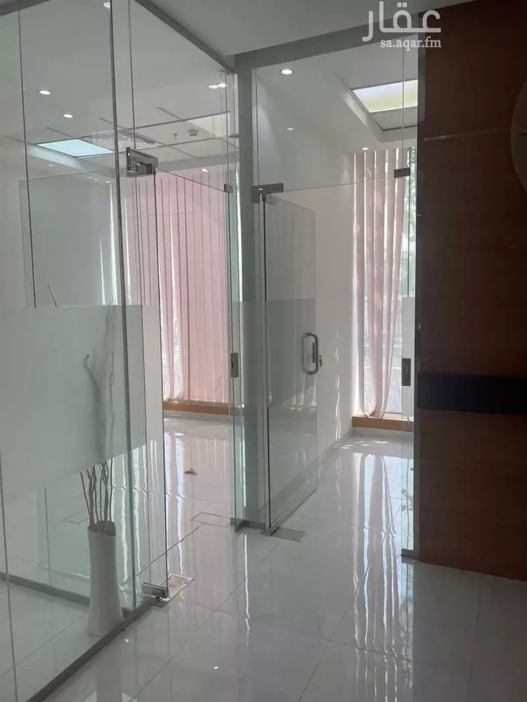 Commercial Office for Rent in Riyadh Al Ghadir صورة 4