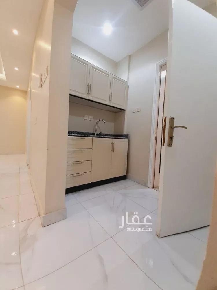 شقة للإيجار في شارع مالك بن خلف, حي العليا, مدينة الرياض, منطقة الرياض صورة 2