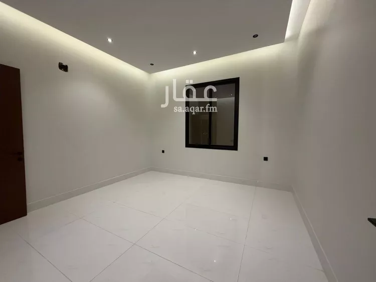 فيلا للبيع في شارع الحسين بن رواحة, حي الرمال, مدينة الرياض, منطقة الرياض صورة 2