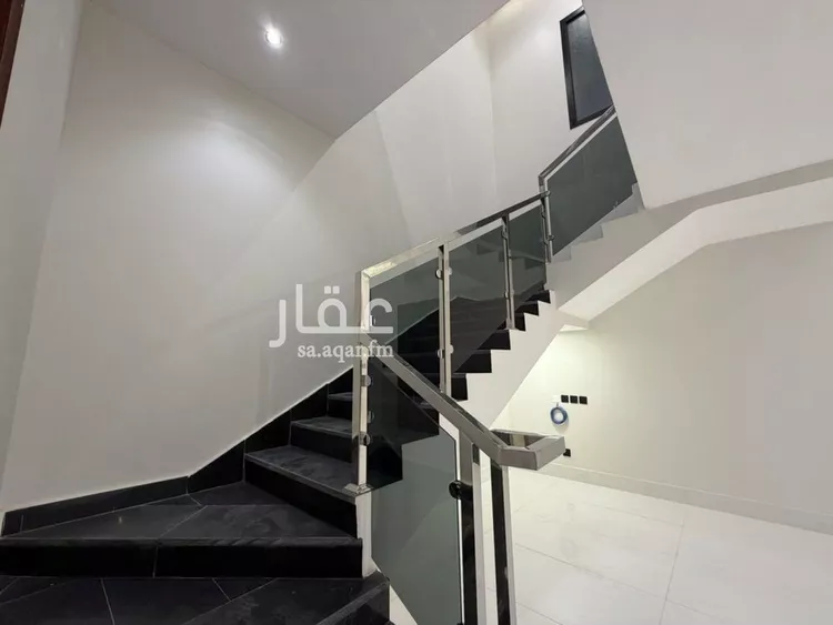 فيلا للبيع في شارع الحسين بن رواحة, حي الرمال, مدينة الرياض, منطقة الرياض