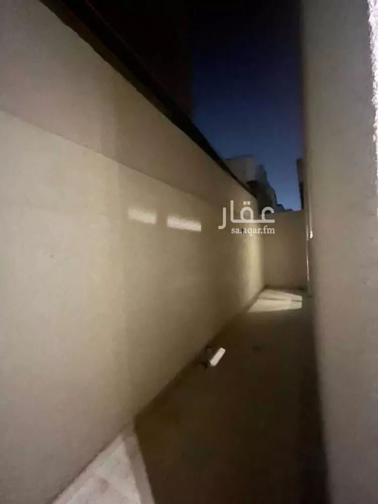 دور للبيع في شارع جبل العوينات, حي بدر, مدينة الرياض, منطقة الرياض صورة 4