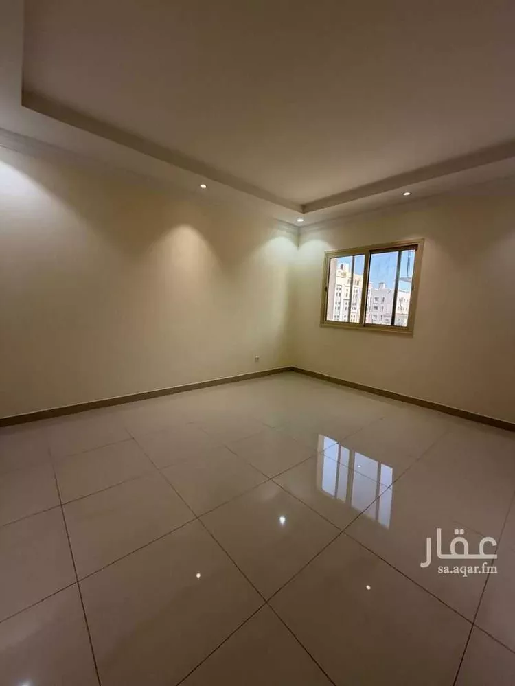 شقة للإيجار في شارع القيصومة, حي الحمراء, مدينة الخبر, المنطقة الشرقية