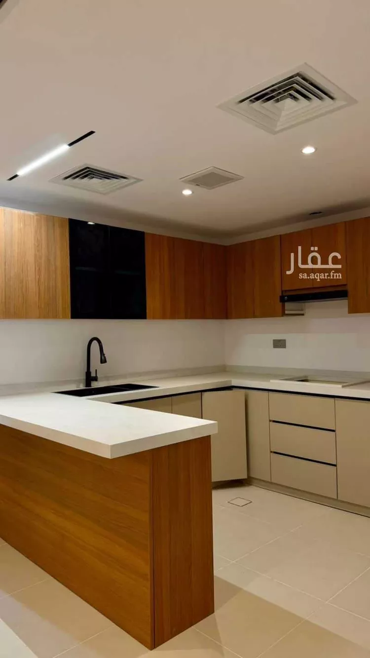 فيلا للبيع في شارع الصوارمة, حي قرطبة, مدينة الرياض, منطقة الرياض صورة 3