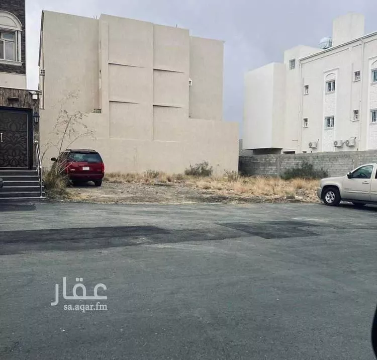 أرض للبيع في شارع شارع محمود بن المبارك, حي الصفاء, مدينة أبها, منطقة عسير