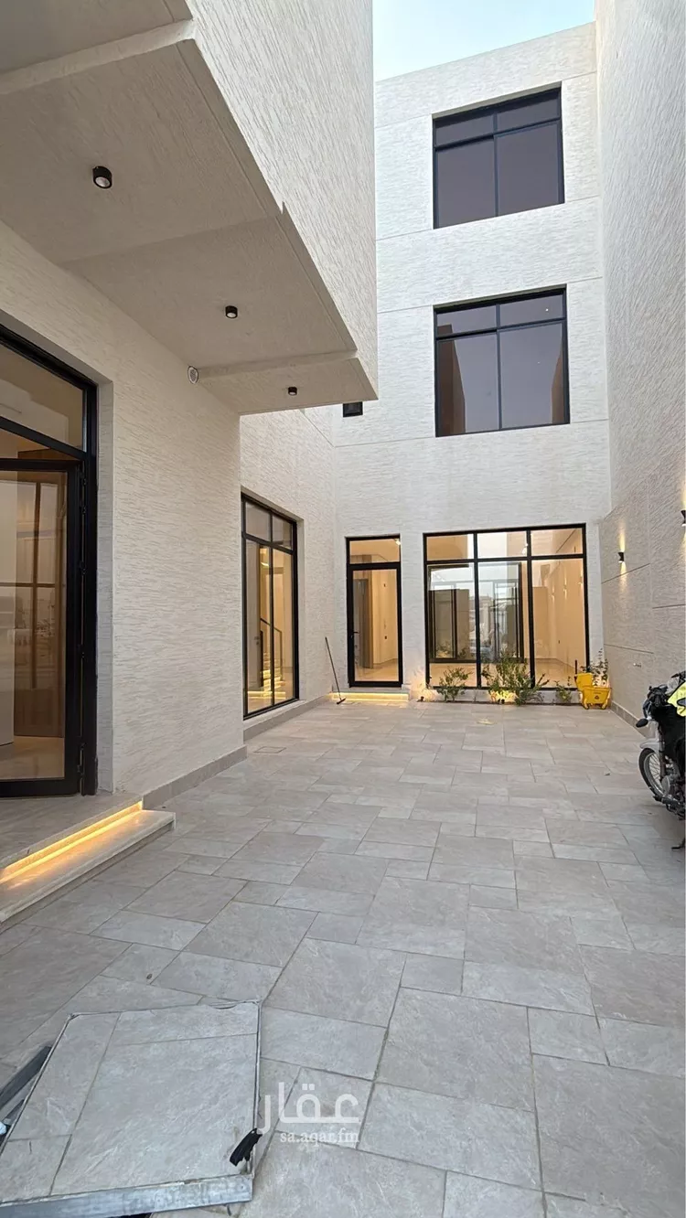 Villa for Sale in Riyadh Al Mahdiyah صورة 2