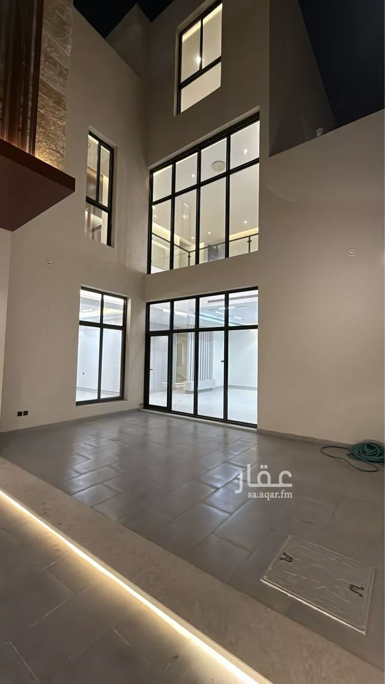 فيلا للبيع في شارع عبدالقادر بن عبدالوارث, حي المهدية, مدينة الرياض, منطقة الرياض صورة 4