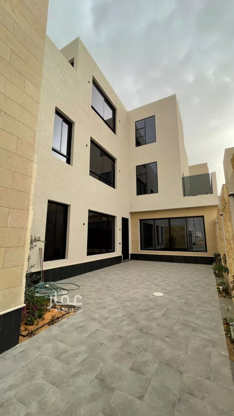 فيلا للبيع في شارع الدهناء, حي المهدية, مدينة الرياض, منطقة الرياض صورة 2