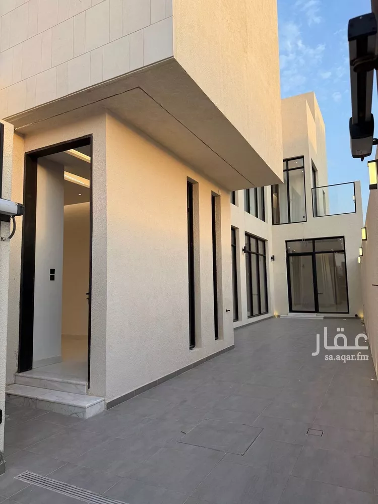 فيلا للبيع في شارع أحمد بن الحسن الأنصاري, حي المهدية, مدينة الرياض, منطقة الرياض صورة 2