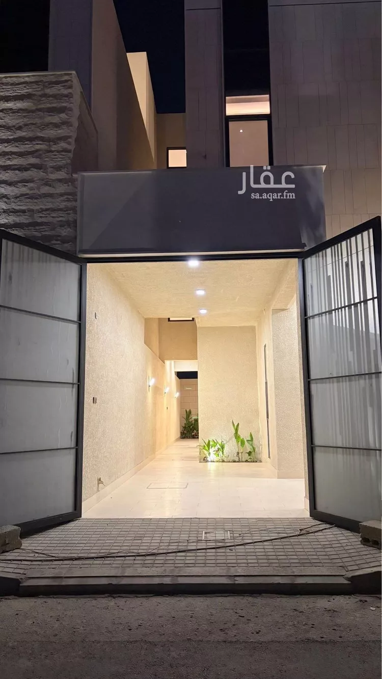فيلا للبيع في شارع احمد الكازرونى, حي المهدية, مدينة الرياض, منطقة الرياض صورة 3