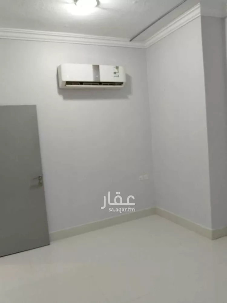 شقة للإيجار في شارع عبدالله بن قيس, حي إشبيلية, مدينة الرياض, منطقة الرياض
