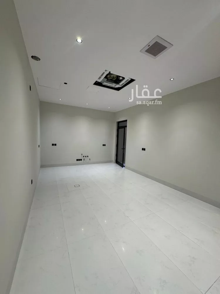 Villa for Sale in Riyadh Al Mahdiyah 16