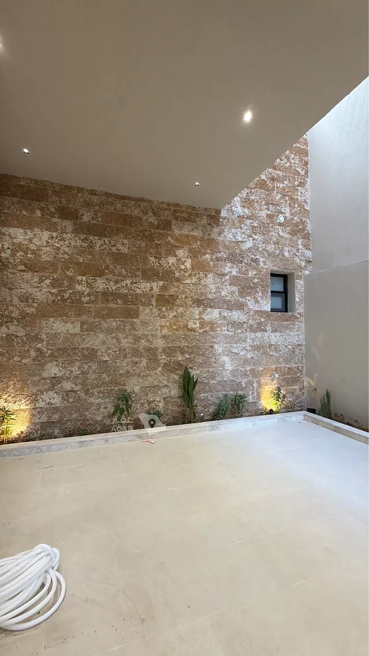 Villa for Sale in Riyadh Al Mahdiyah 9