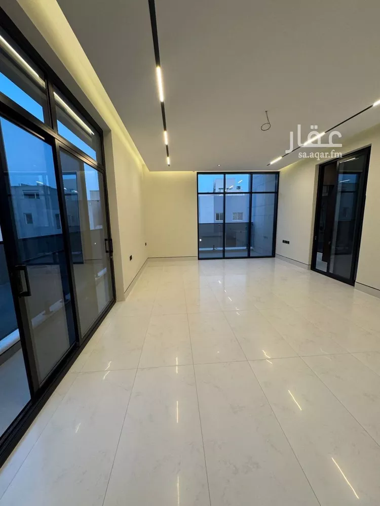 Villa for Sale in Riyadh Al Mahdiyah 10