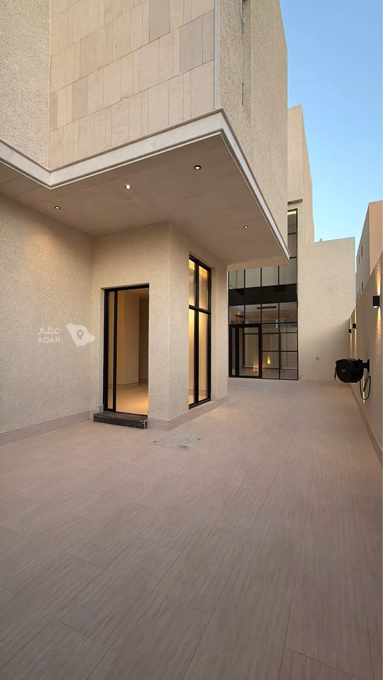 Villa for Sale in Riyadh Al Mahdiyah 2