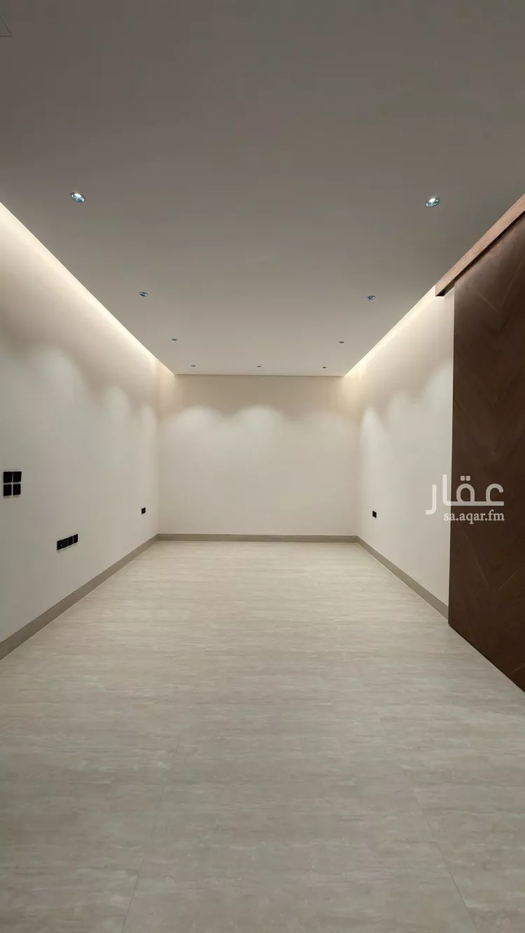 فيلا للبيع في شارع أحمد بن الرملي, حي المهدية, مدينة الرياض, منطقة الرياض 8