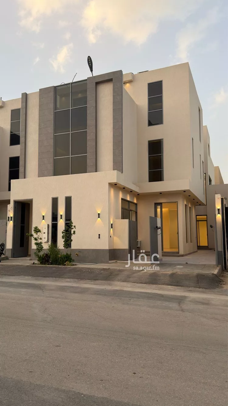 فيلا للبيع في شارع 405 المهدية, حي المهدية, مدينة الرياض, منطقة الرياض 12