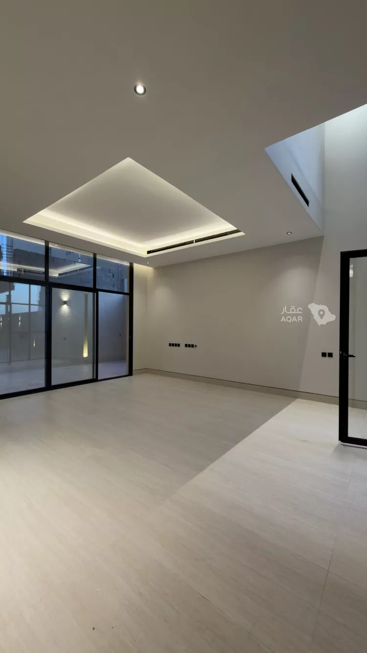 Villa for Sale in Riyadh Al Mahdiyah 12