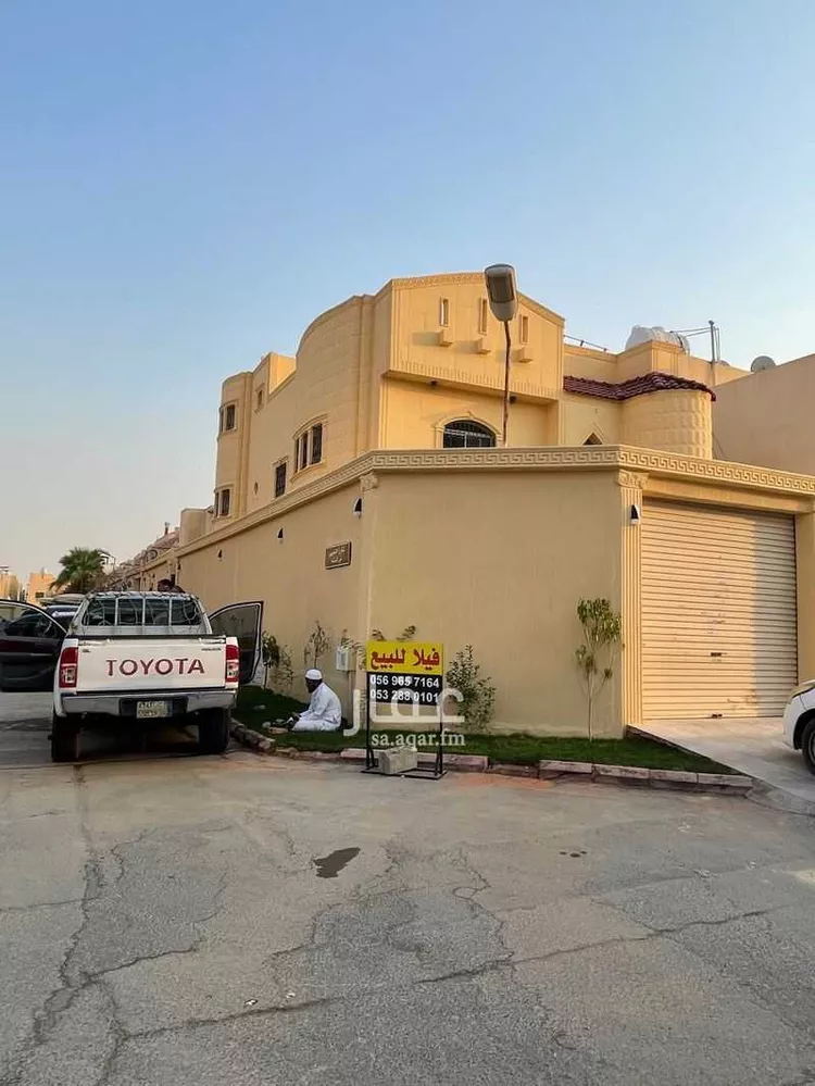 فيلا للبيع في شارع الخزرج, حي إشبيلية, مدينة الرياض, منطقة الرياض صورة 2