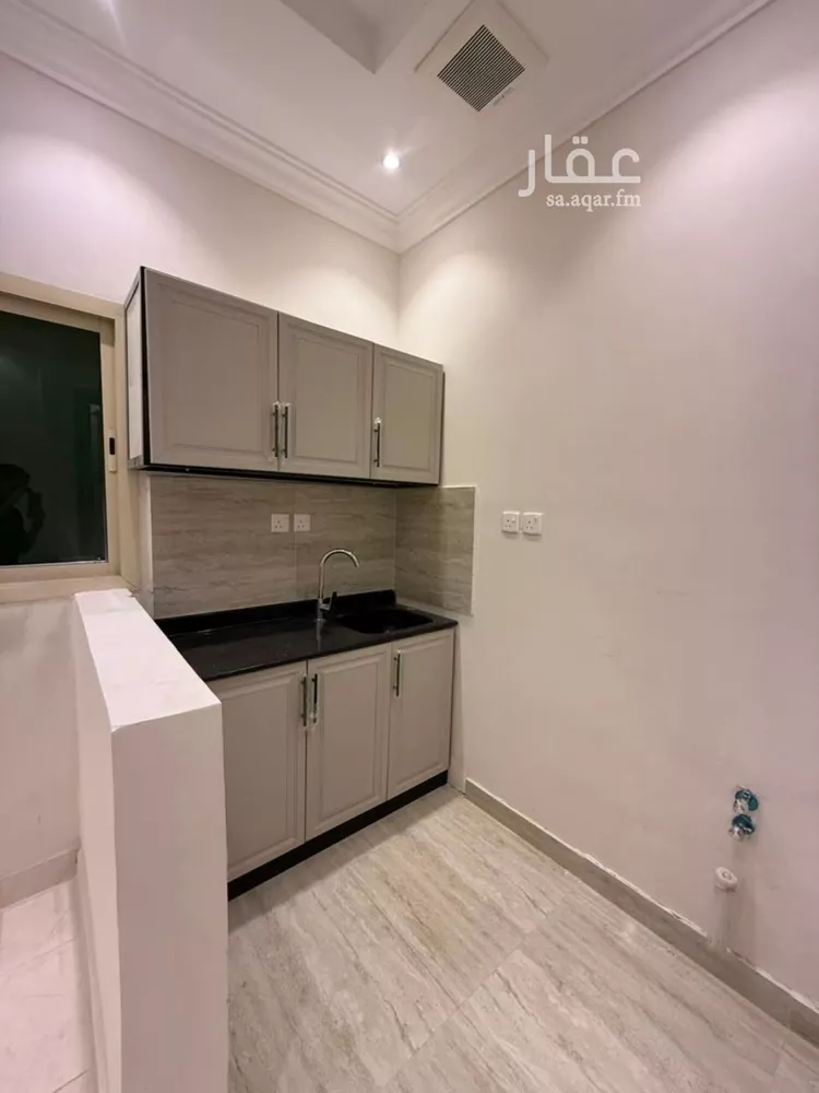 شقة للإيجار في شارع سليمان بن محمود, حي إشبيلية, مدينة الرياض, منطقة الرياض 22