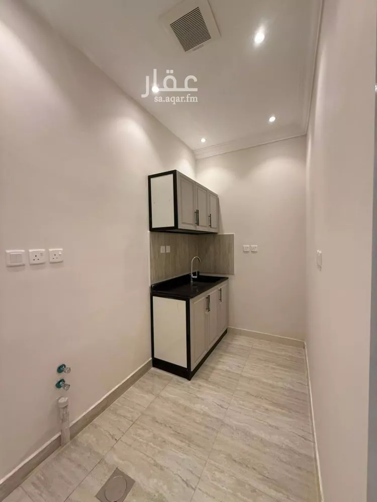شقة للإيجار في شارع سليمان بن محمود, حي إشبيلية, مدينة الرياض, منطقة الرياض 19