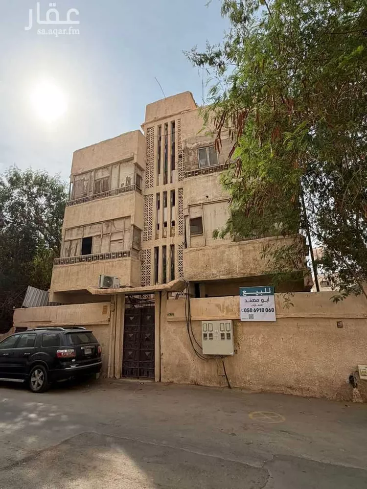 عمارة للبيع في شارع الصالحية 10, حي المطار القديم, مدينة بريدة, منطقة القصيم