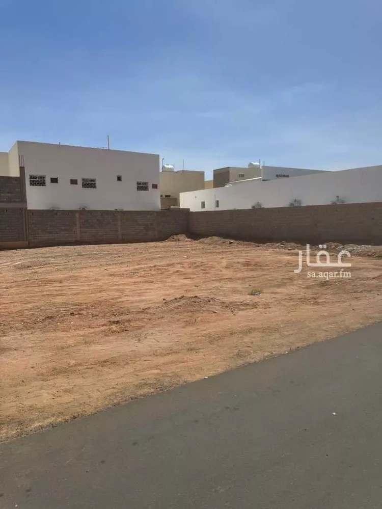 أرض للبيع في شارع جبر ابن اوس ، حي السويفلة ، حائل ، منطقة حائل صورة 2