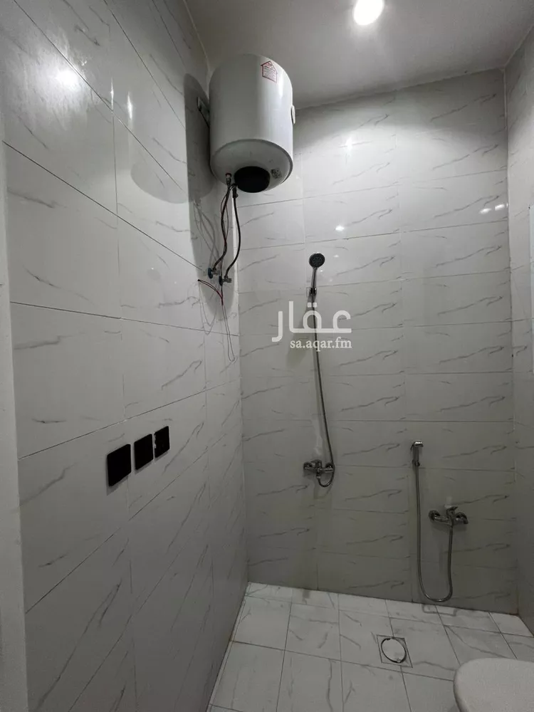 شقة للإيجار في شارع خليفة العتيبي, حي القيروان, مدينة الرياض, منطقة الرياض 6
