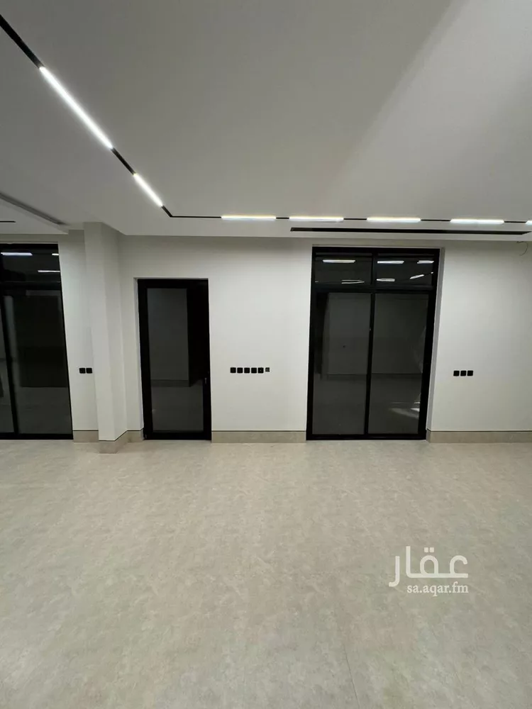 فيلا للبيع في شارع ربيعة بن عبدالله بن الهدير, حي العارض, مدينة الرياض, منطقة الرياض صورة 4
