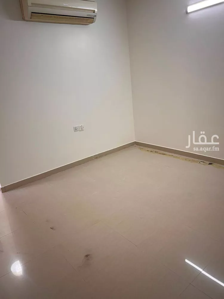 شقة للإيجار في شارع حيوة بن شريح, حي الزهرة, مدينة الرياض, منطقة الرياض