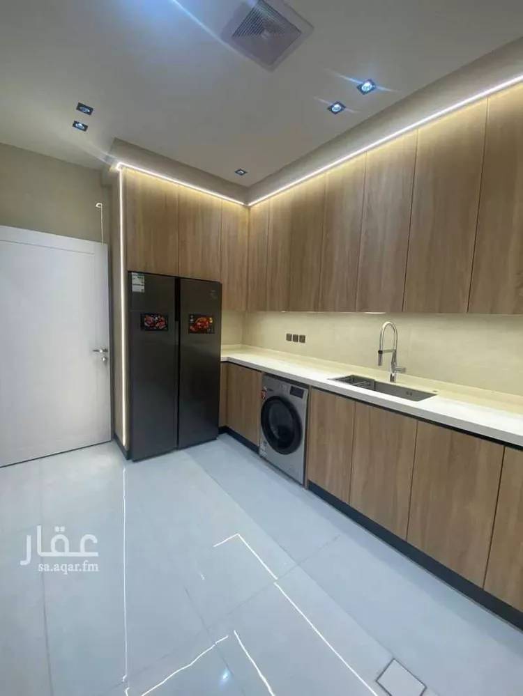 شقة للبيع في شارع عبيدالله بن حفص بن انس, حي شوران, مدينة المدينة المنورة, منطقة المدينة المنورة 1 صورة