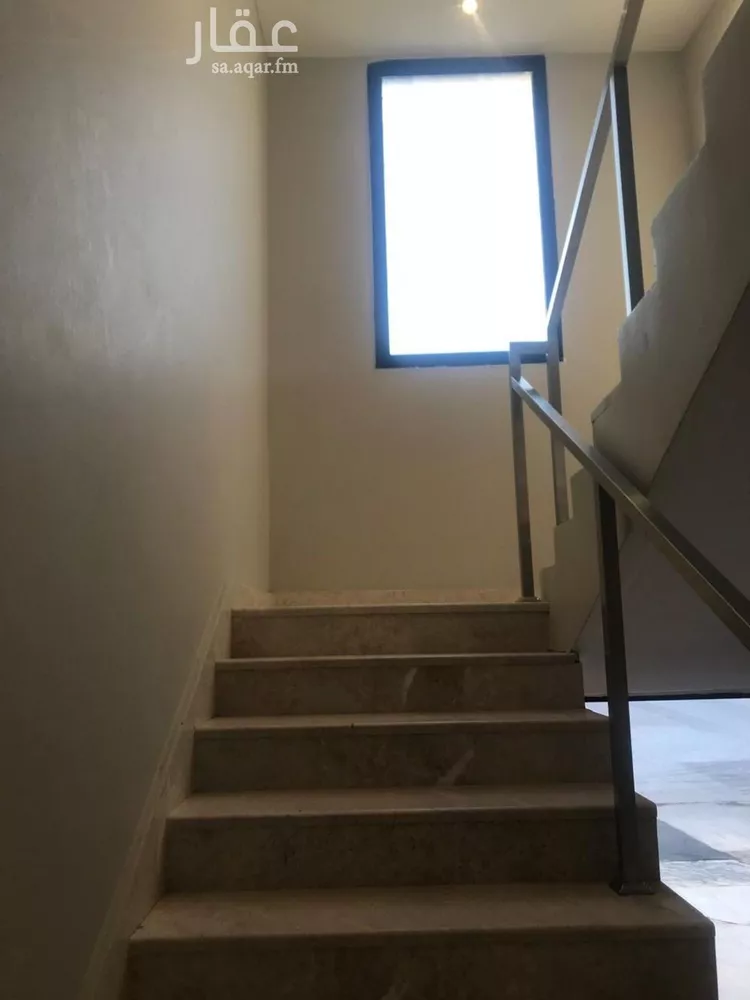 Floor for Sale in Riyadh King Faisal 21