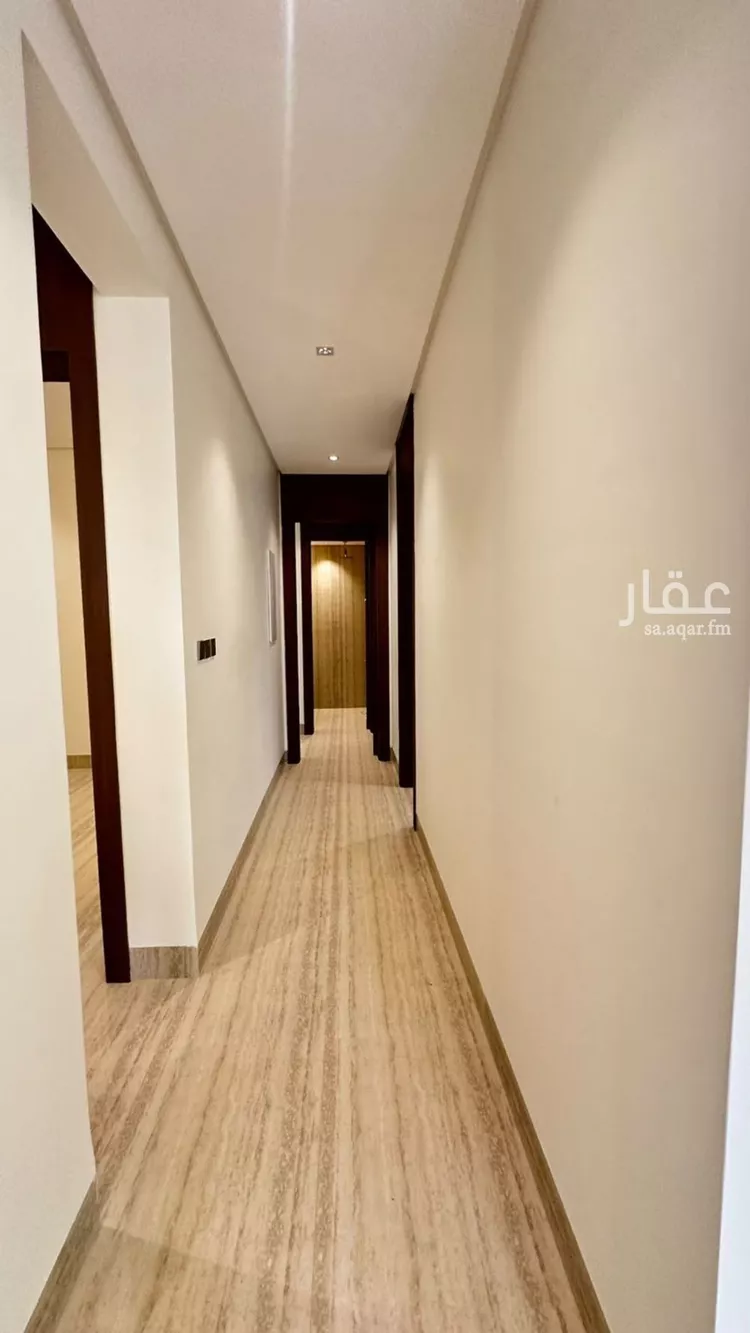 دور للبيع في شارع عبدالله بن علي, حي الملقا, مدينة الرياض, منطقة الرياض 11