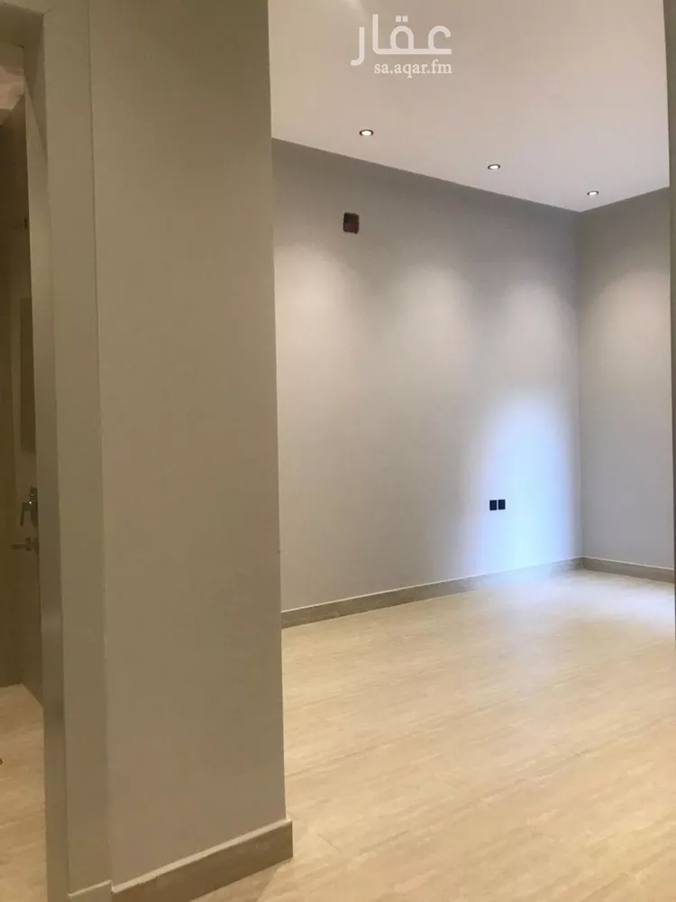 Floor for Sale in Riyadh King Faisal 6
