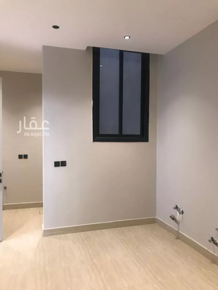 Floor for Sale in Riyadh King Faisal 12