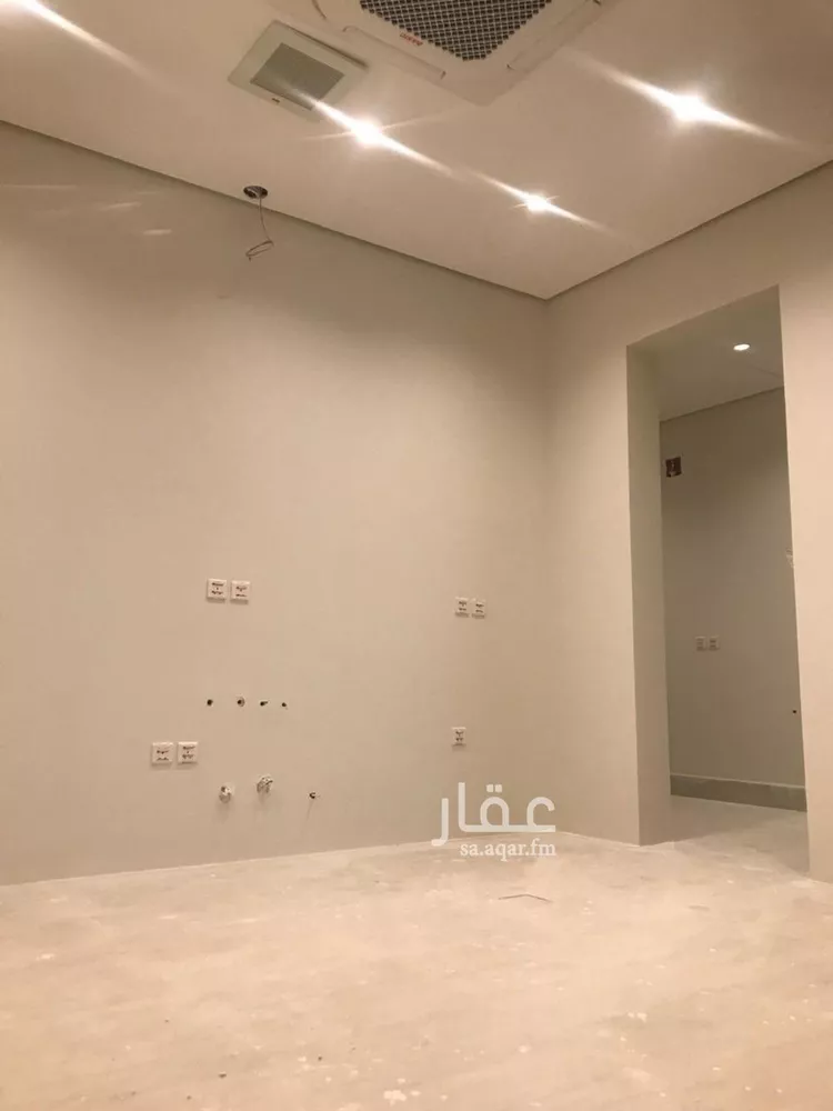 فيلا للبيع في شارع ابن أبي عذيبة, حي القيروان, مدينة الرياض, منطقة الرياض 13
