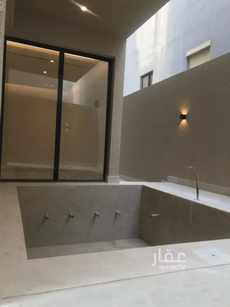 فيلا للبيع في شارع ابن أبي عذيبة, حي القيروان, مدينة الرياض, منطقة الرياض 9