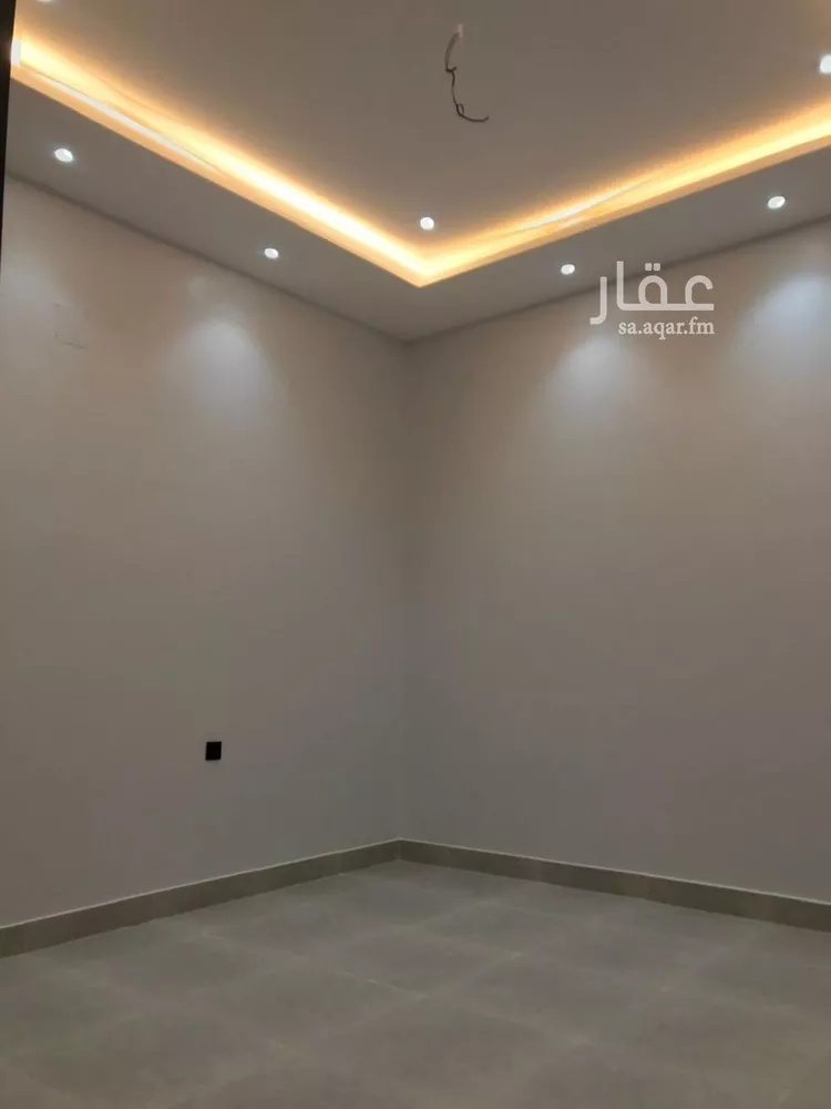 دور للبيع في شارع أحمد بن محمد الشغري, حي طويق, مدينة الرياض, منطقة الرياض 17