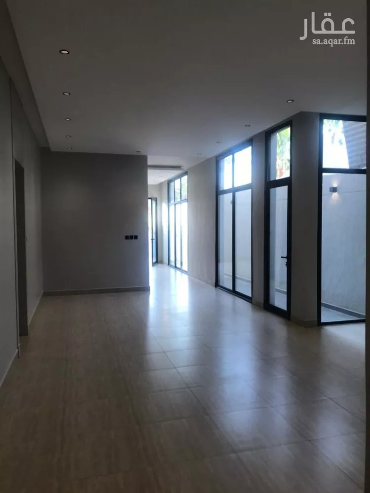 Floor for Sale in Riyadh King Faisal 9